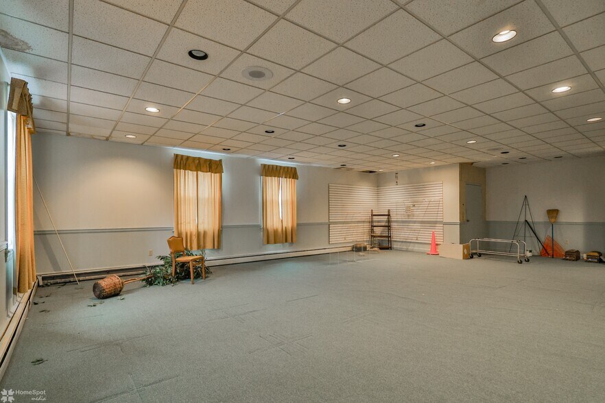 More Photos Of 1619 W Hamilton St, Allentown Funeral Home For Sale