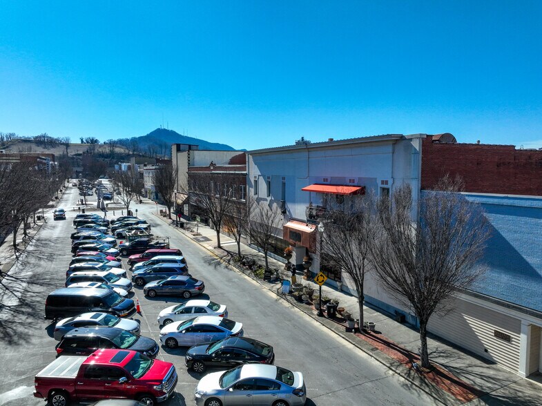 More Photos Of 220 Broad St, Kingsport Flex For Sale