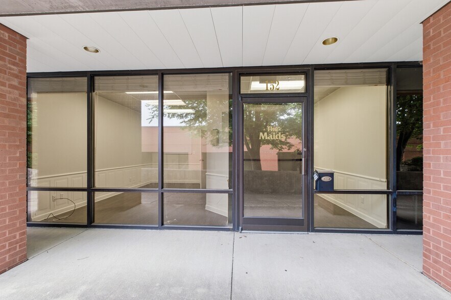 More Photos Of 104-176 Cude Ln, Madison Medical For Lease