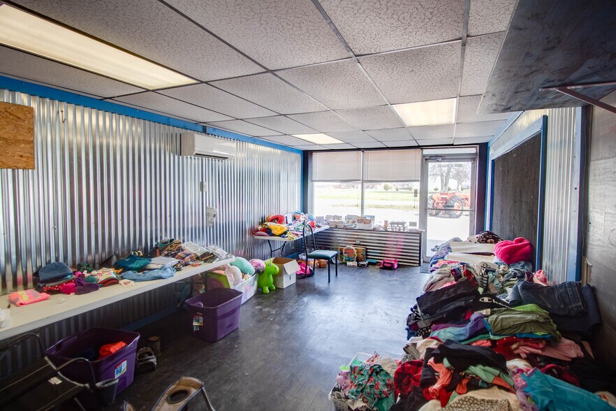 More Photos Of 1008 N Main St, Brighton Specialty For Sale