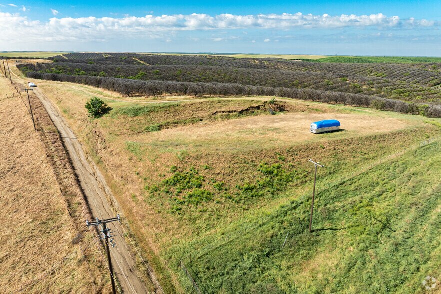 More Photos Of 24007 Avenue 2, Delano Land For Sale