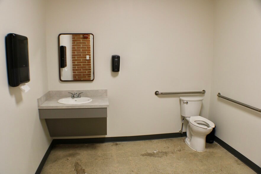 More Photos Of 4265 E Lucas Dr, Beaumont Religious Facility For Sale