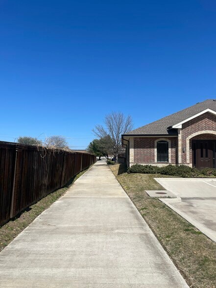 More Photos Of 1707 E Beltline Rd, Coppell Medical For Sale