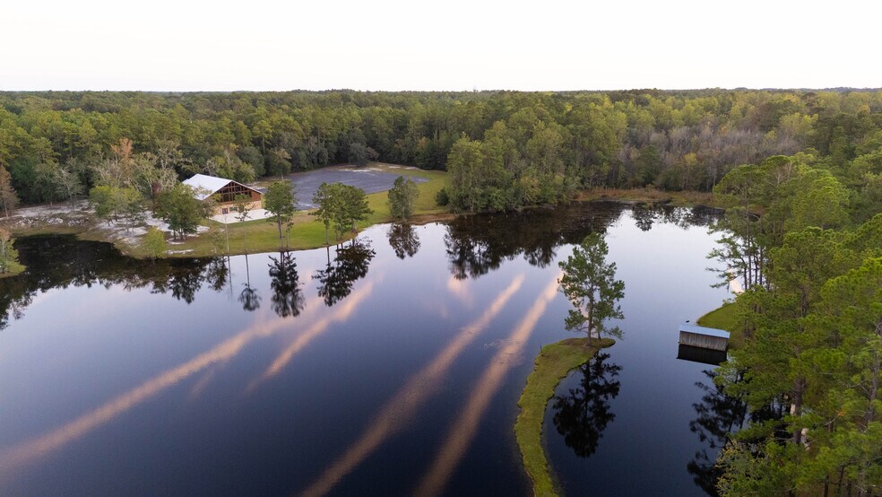 More Photos Of 3817 Central St, Waycross Specialty For Sale