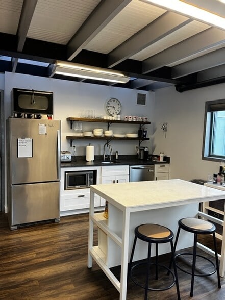 More Photos Of 363-367 Bloomfield Ave, Montclair Office For Lease