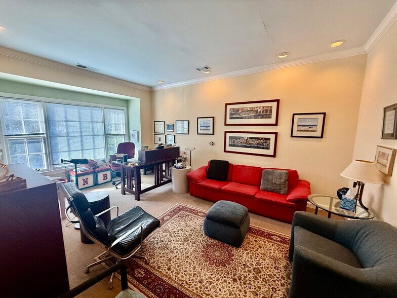More Photos Of 25 Lenox Pt NE, Atlanta Office For Sale
