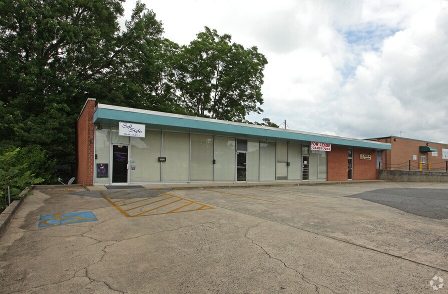 More Photos Of 201-207 S Trenton St, Gastonia Office For Sale