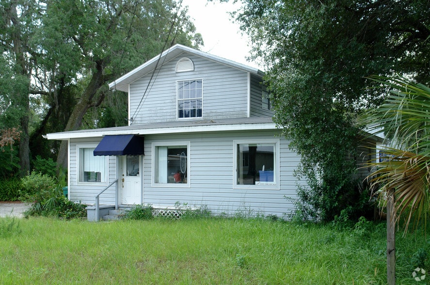 More Photos Of 1444 E New York Ave, Deland Warehouse For Sale