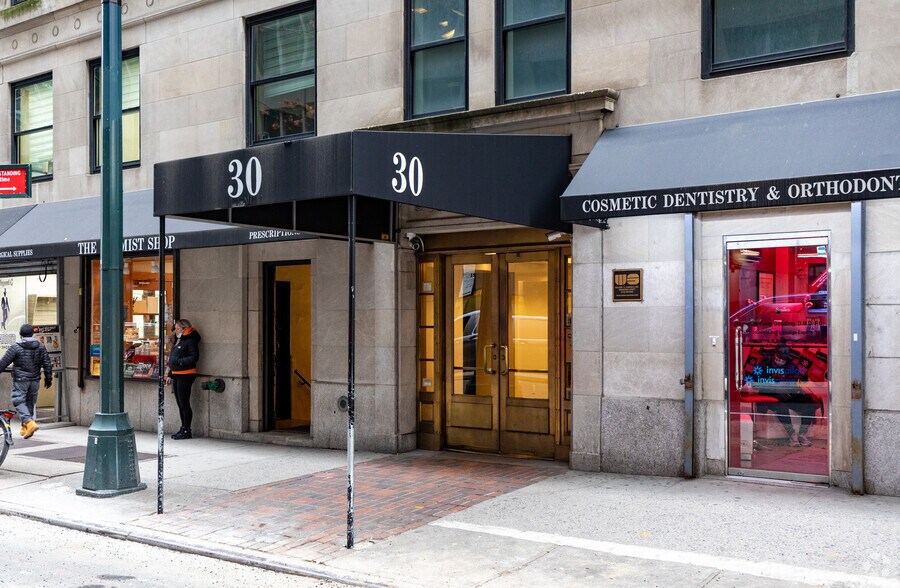 More Photos Of 30 E 40th St, New York Medical For Lease
