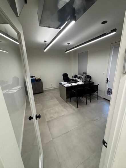 More Photos Of 5012 20th Ave, Brooklyn Office For Lease