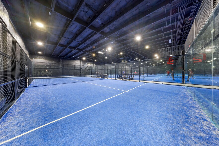 More Photos Of 1360 NW 88th Ave, Doral Bar For Sale