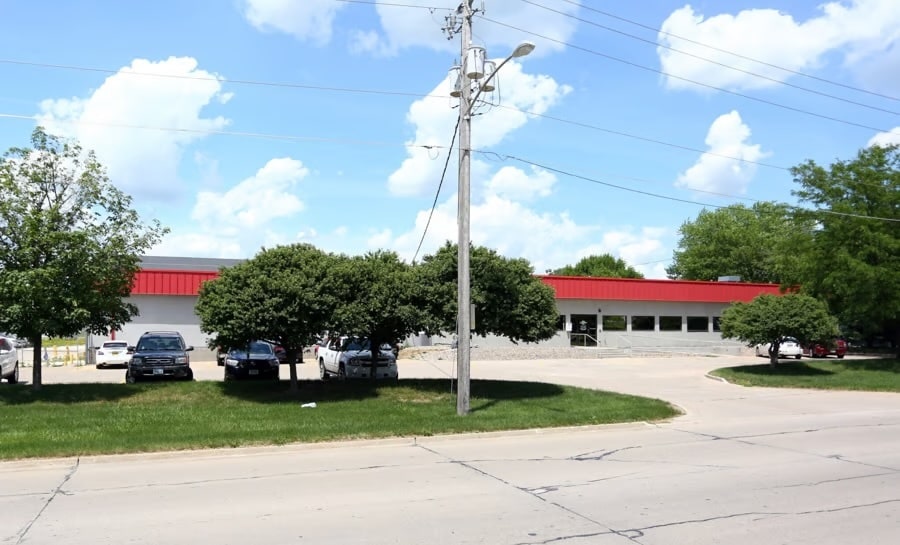More Photos Of 1014 SE Lorenz Dr, Ankeny Office For Lease