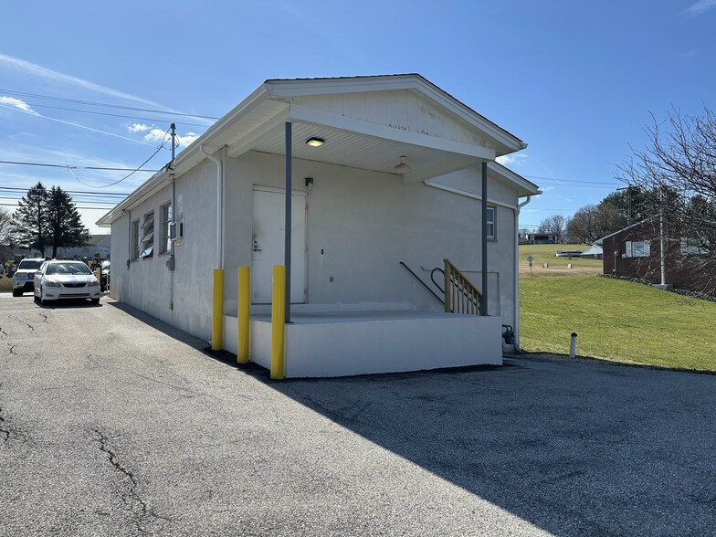 More Photos Of 107 W Ore St, Loganville Post Office For Sale