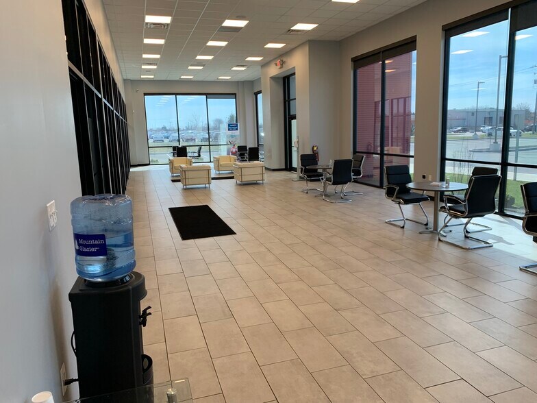 More Photos Of 9269 Park East Ct, Fishers Auto Dealership For Sale