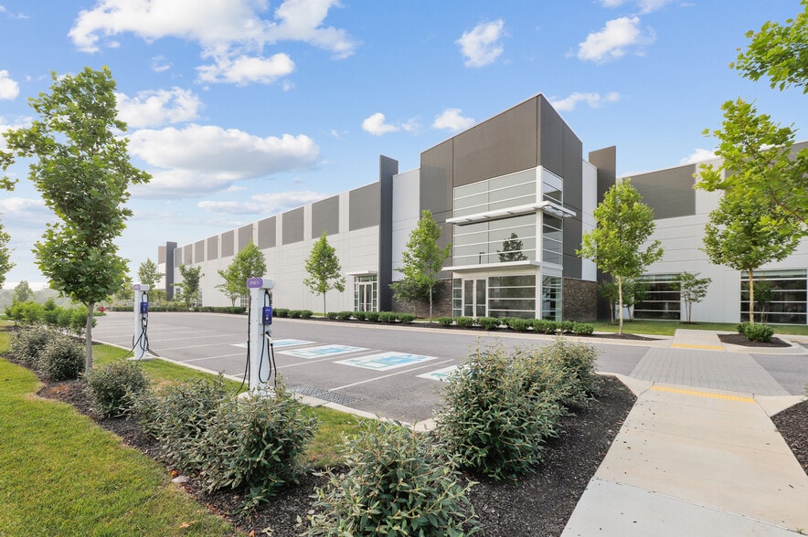 More Photos Of 4931 Executive Ct S, Frederick Unknown For Lease