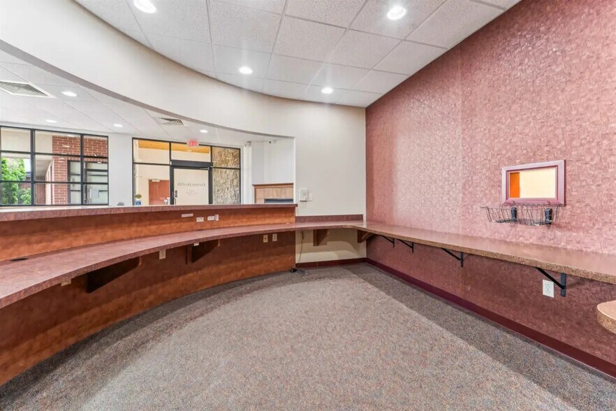 More Photos Of 180 Knights Way, Fond Du Lac Medical For Sale