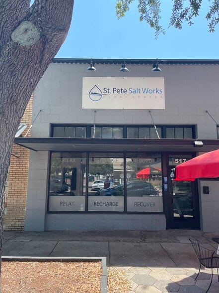 Primary Photo Of 515-517 Dr Martin Luther King Jr St, Saint Petersburg Storefront For Lease