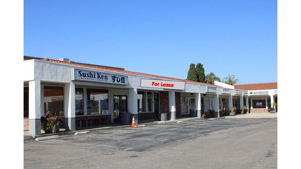 More Photos Of 22733-22929 Hawthorne Blvd, Torrance Unknown For Lease