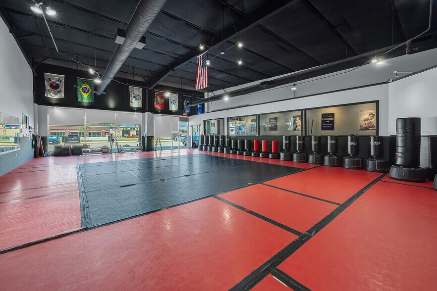 More Photos Of 11703-11711 Spring Cypress Rd, Tomball Unknown For Lease