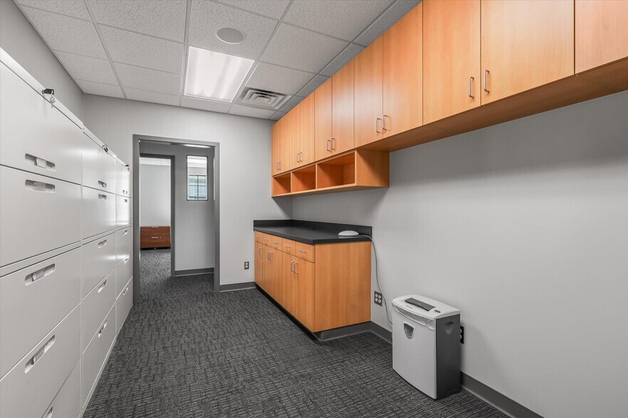 More Photos Of 1589 Metropolitan Blvd, Tallahassee Office For Lease