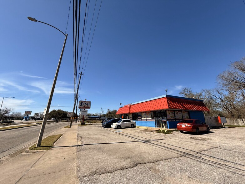 Primary Photo Of 5055 Griggs Rd, Houston Restaurant For Sale