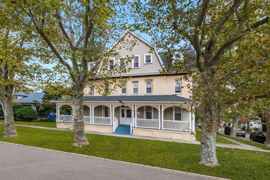 More Photos Of 423 Atlantic Ave, Egg Harbor City Multifamily For Sale