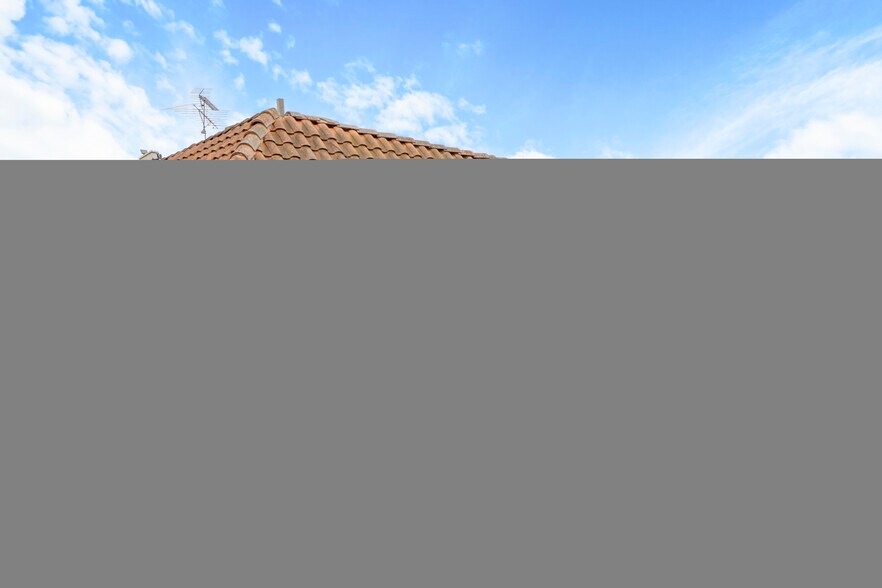 More Photos Of 1825 E Vista Way, Vista Restaurant For Sale
