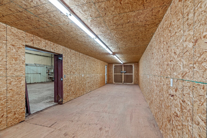 More Photos Of 520 Robison dr, Elk City Industrial For Sale