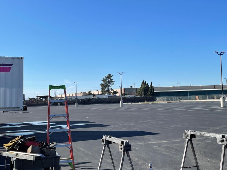 More Photos Of 15725 Railroad Ave, San Lorenzo Land For Lease