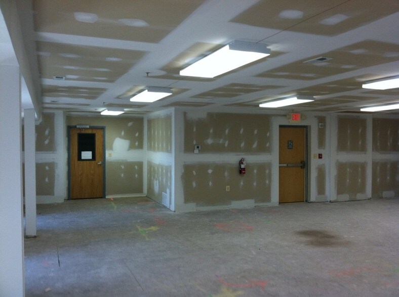 More Photos Of 22888 Three Notch Rd, California Office For Sale
