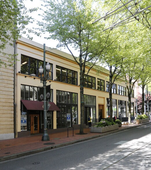 More Photos Of 802-814 SW 10th Ave, Portland Office For Sale