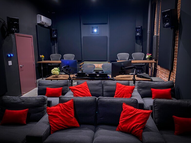 More Photos Of 4212-4218 Santa Monica Blvd, Los Angeles Storefront For Lease