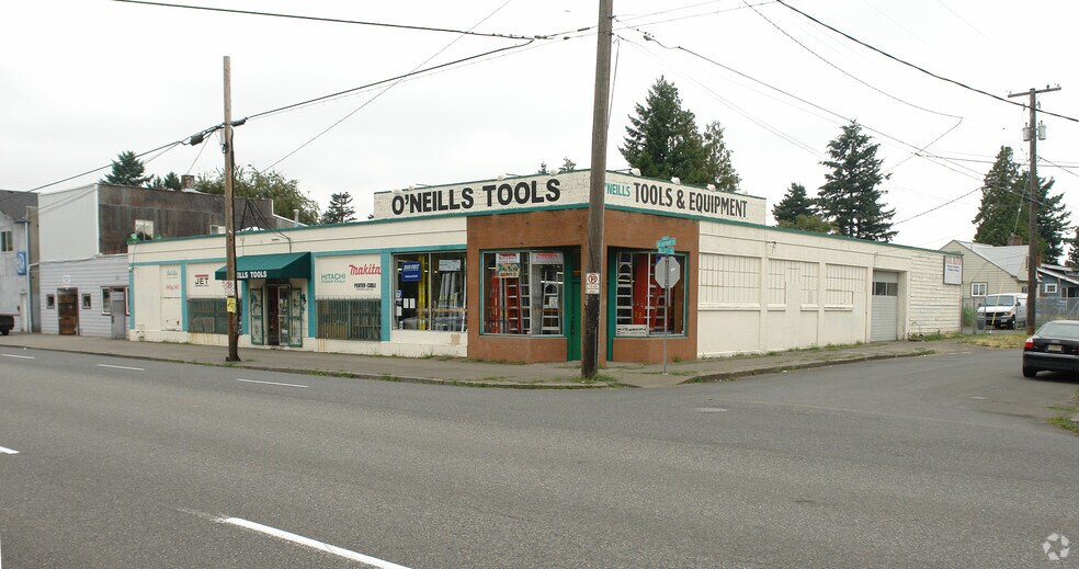 7131-7145 NE Glisan St  