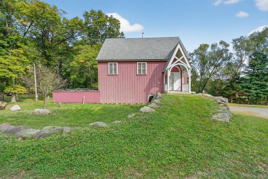 More Photos Of 3 Horsemens Trl, Cold Spring General Retail For Sale