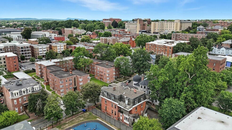 More Photos Of 263 Union St, Springfield Apartments For Sale