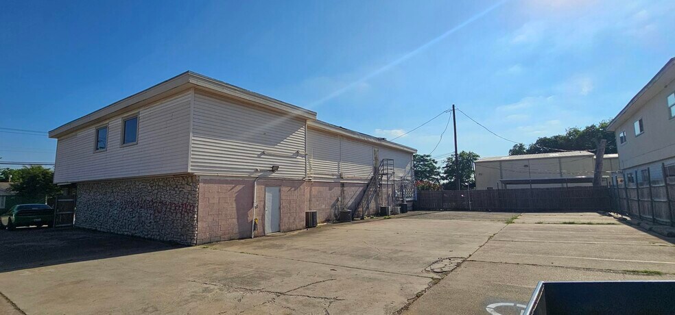 More Photos Of 4209 Broadway Ave, Haltom City Loft Creative Space For Sale