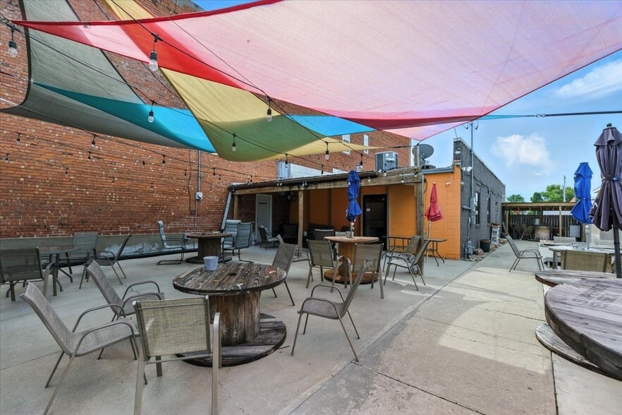 More Photos Of 501-503 Iowa Ave, Essex Storefront Retail Residential For Sale