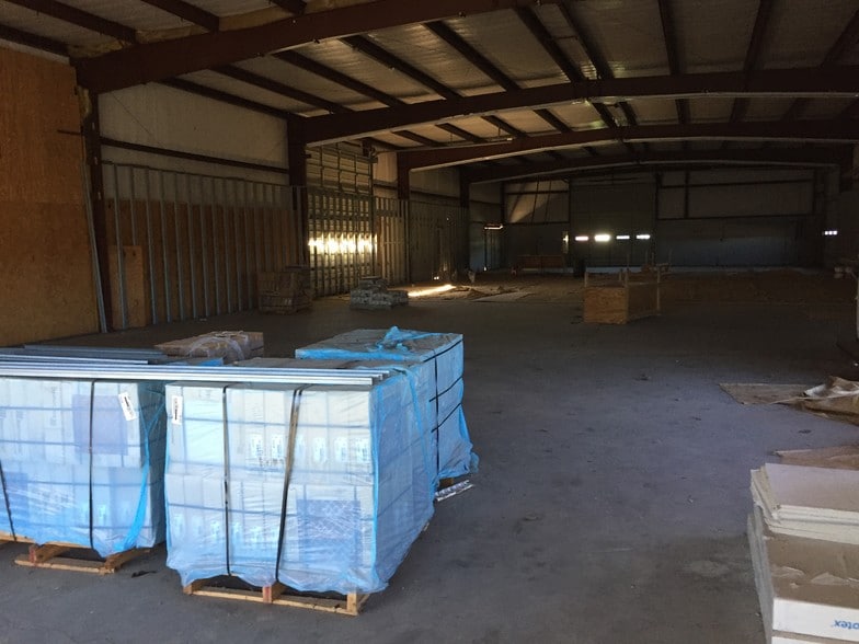 More Photos Of 1120 Realtor Ave, Texarkana Warehouse For Sale