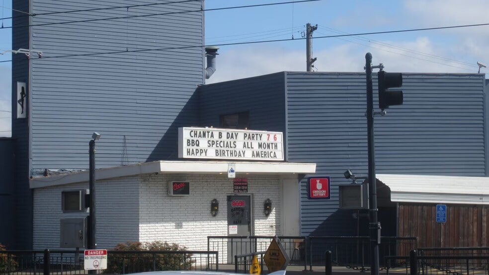 More Photos Of 8440 N Interstate Ave, Portland Freestanding For Lease