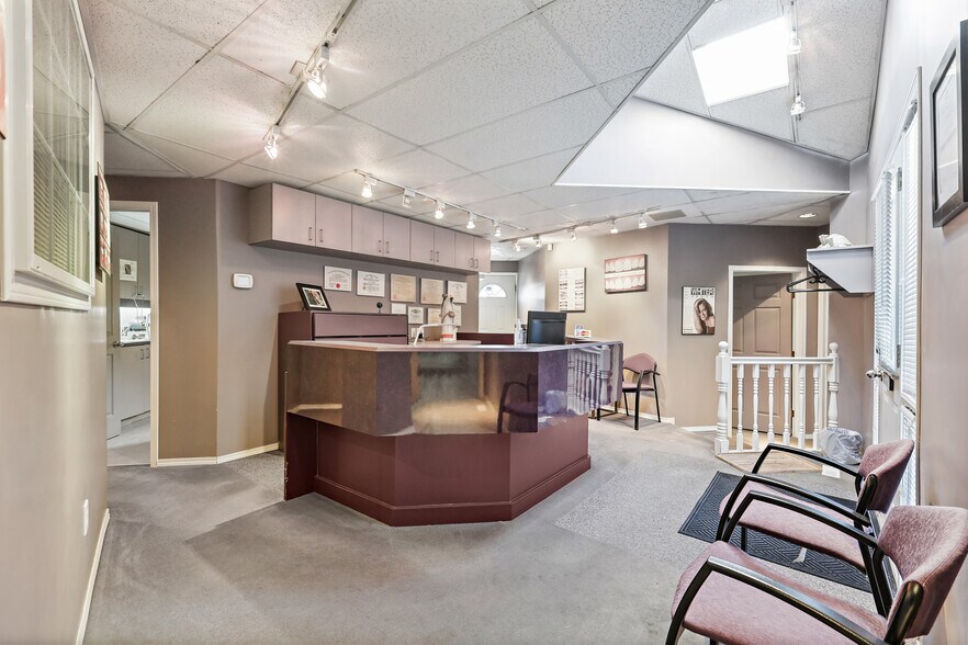 More Photos Of 5600 Elbow Dr SW, Calgary Medical For Sale