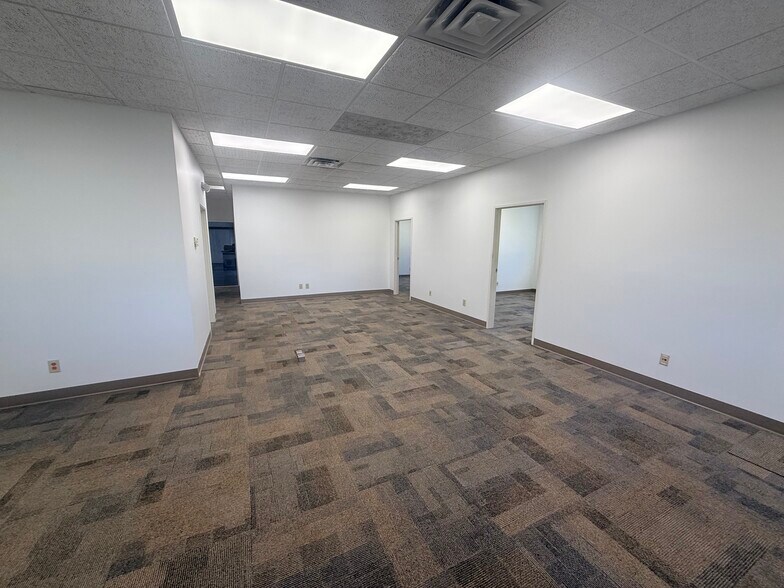 More Photos Of 615-619 Commerce Rd, Richmond Office For Lease