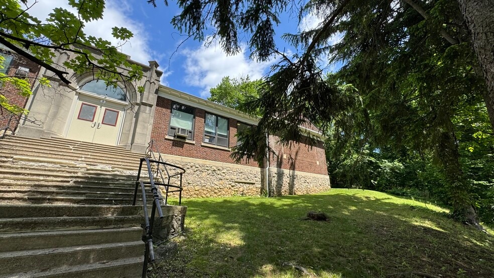 More Photos Of 1 Fairview Ave, Phillipsburg Office For Sale