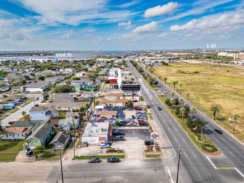 More Photos Of 5427 Broadway St, Galveston General Retail For Sale