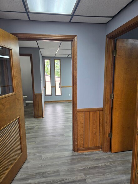 More Photos Of 112 E Dixon Blvd, Shelby Office For Lease