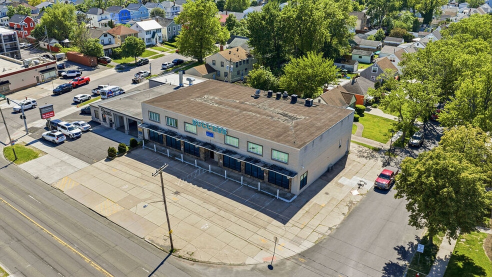More Photos Of 2718 Elmwood Ave, Tonawanda Storefront Retail Office For Sale
