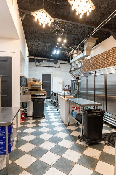 More Photos Of 609 Avenue H, Shallowater Auto Repair For Sale