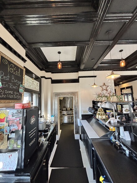 More Photos Of 123 E Main St, Verona Restaurant For Sale