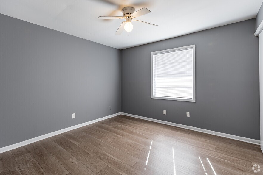 More Photos Of 1988 Plaza Ln SW, Atlanta Apartments For Sale