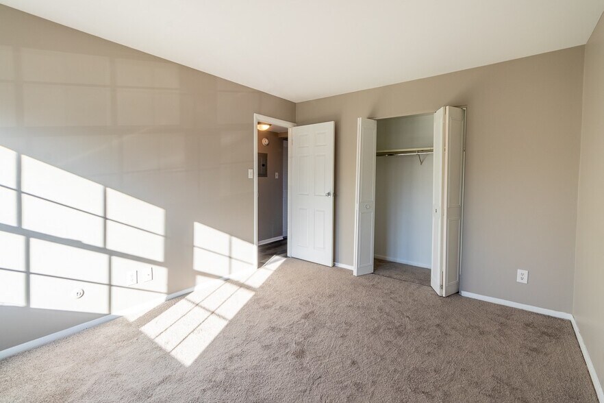 More Photos Of 501 1st Ave SE, Carmel Apartments For Sale