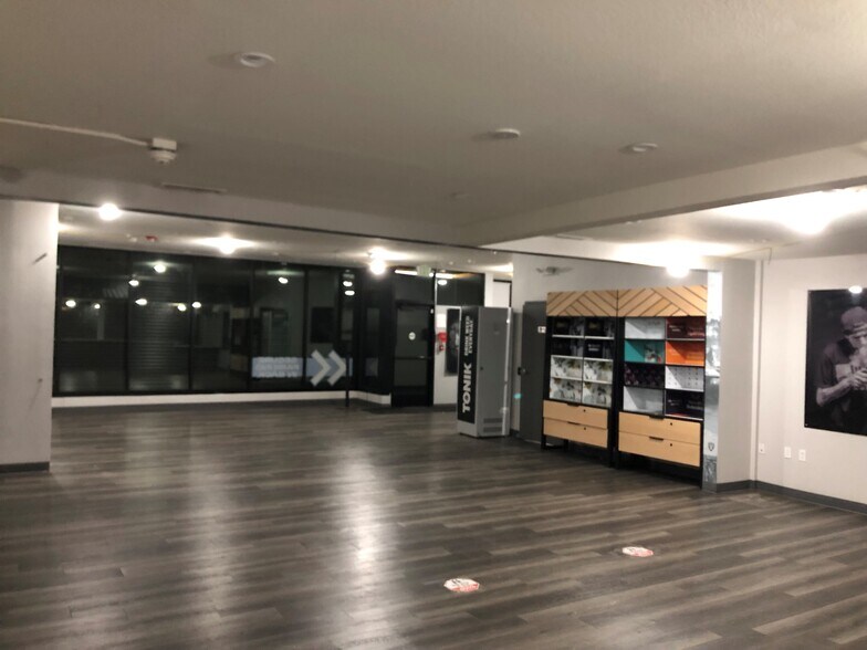 More Photos Of 556 W Grand Ave, Oakland Land For Sale
